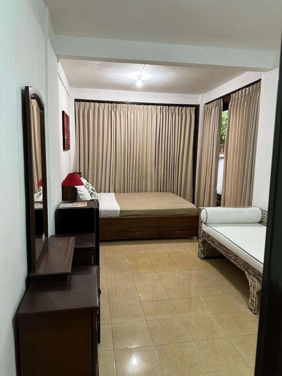 Mai Malu Apartment Pulukan Ngoại thất bức ảnh